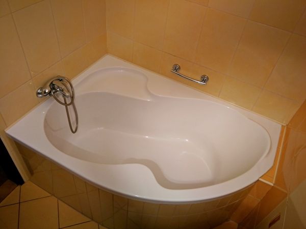 Cost of Tub Handrail Installation in Ashburn